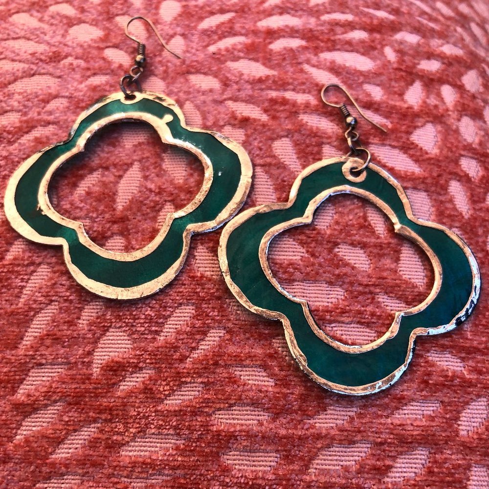 Imitation turquoise flower earrings